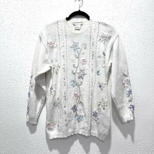 Vintage Floral Embroidered‎ Crew Neck Sweater Small